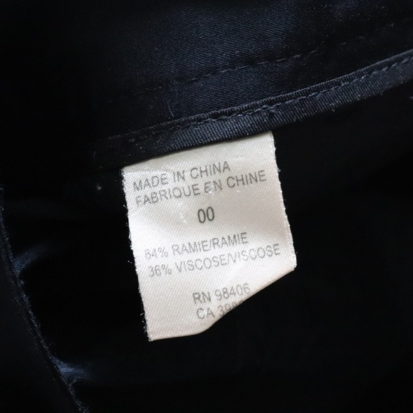 THEORY SIZE 00 MIDRISE BLACK SHORTS - Picture 5 of 7